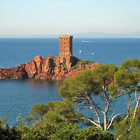 別荘 Maison Agay Avec Piscine Pres De La Plage Saint-Raphaël